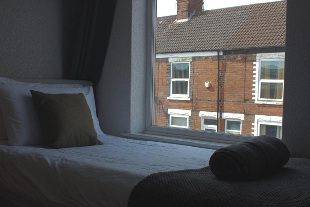 Egton St - Stylish House With Parking, Near Town! Holiday home *